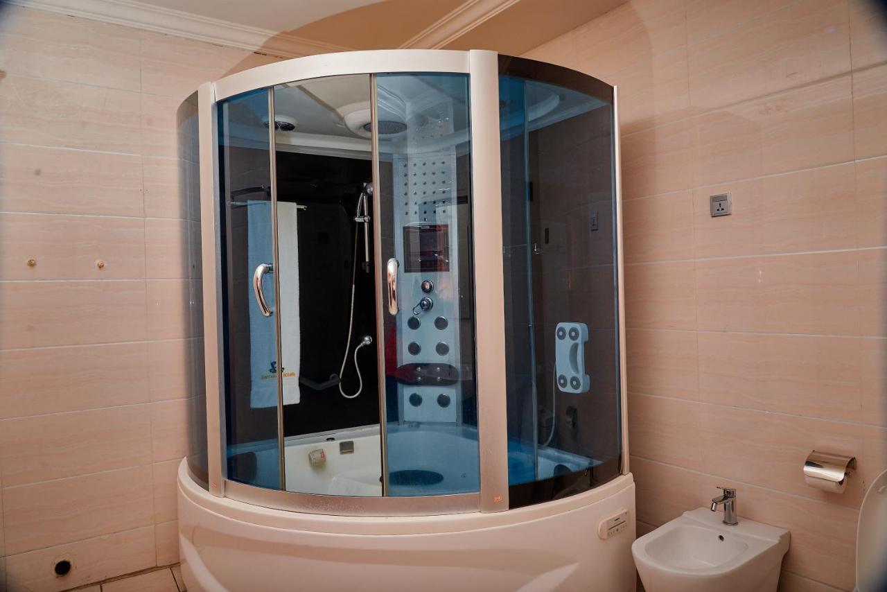 Barcelona Hotels, Abuja Mobushipe Dış mekan fotoğraf