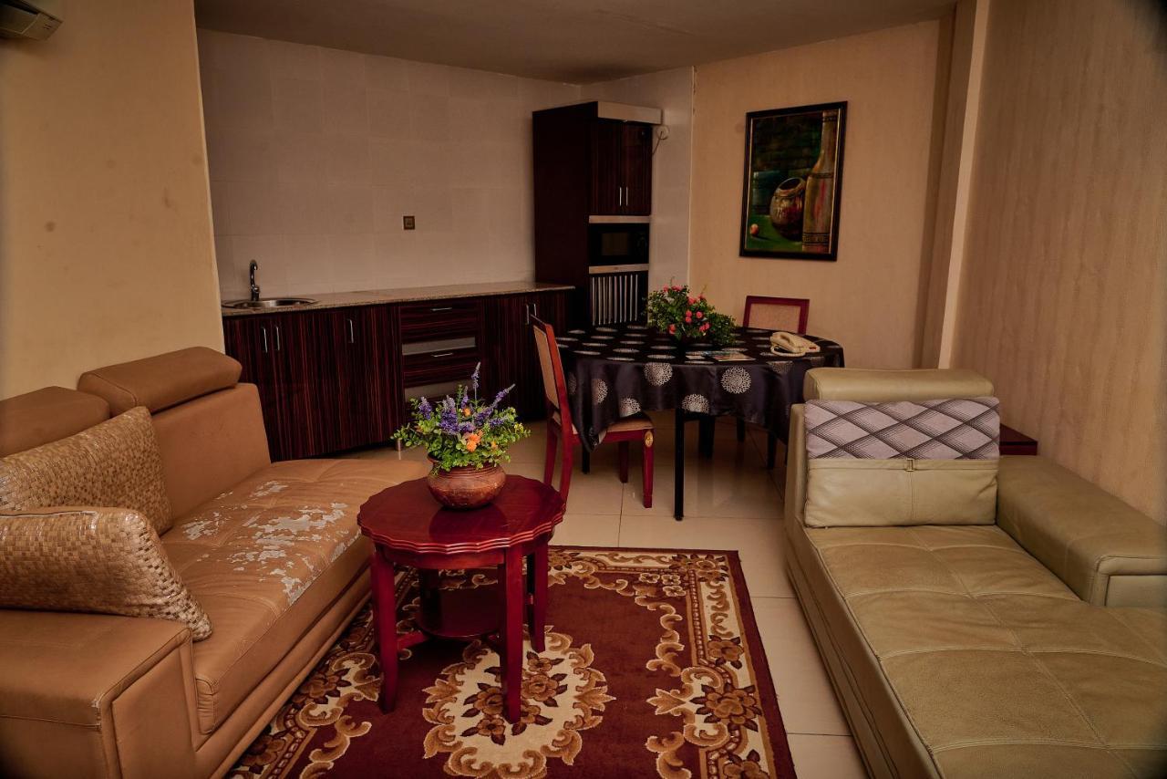 Barcelona Hotels, Abuja Mobushipe Dış mekan fotoğraf